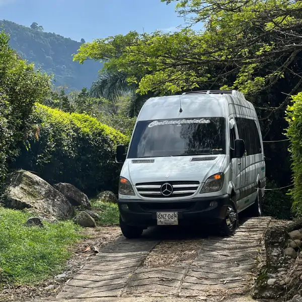 van-cootraespeciales-2